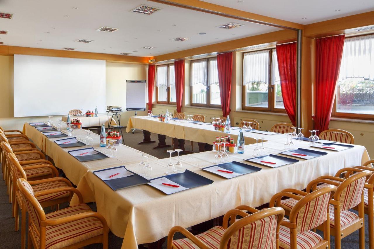 Invite Hotel Loewen Freiburg Eksteriør billede
